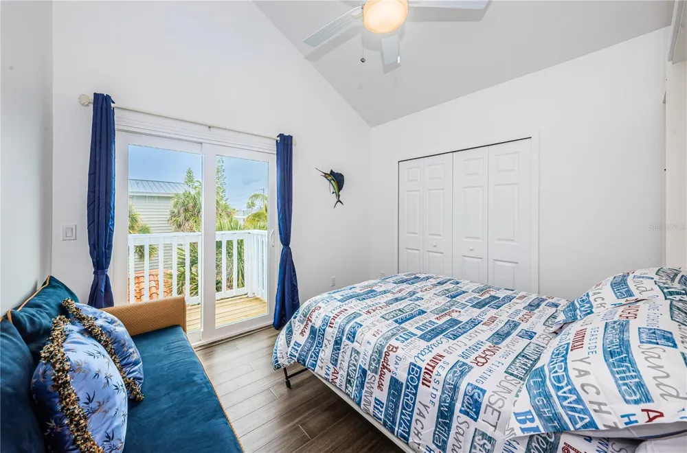 8432 W GULF BOULEVARD #Jellyfish Treasure Island, FL 33706