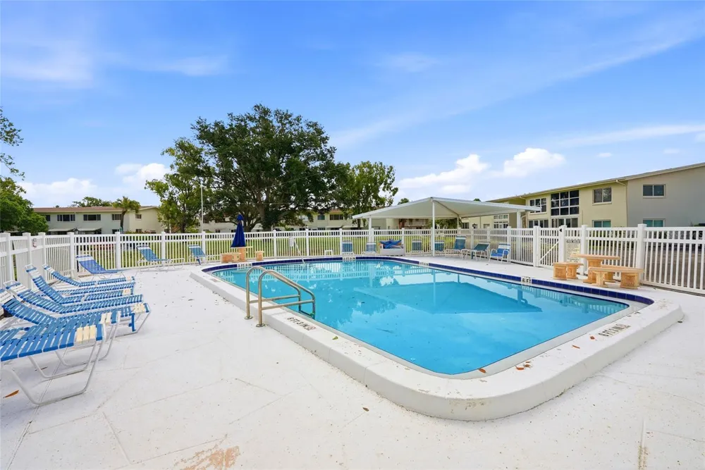 4570 OVERLOOK DRIVE NE #175 St Petersburg, FL 33703