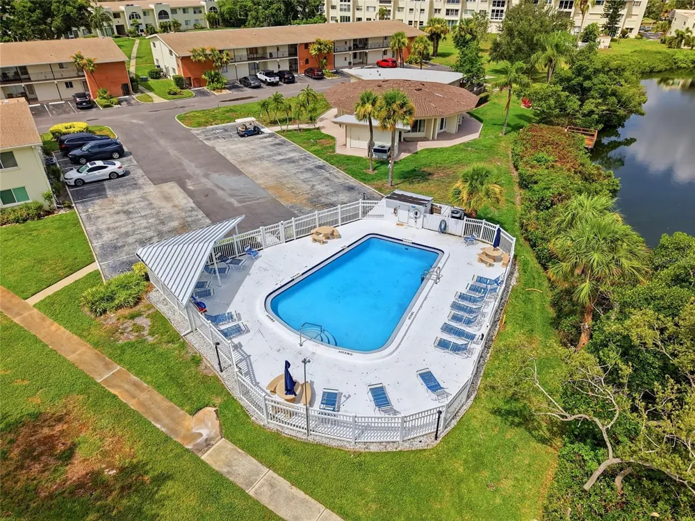 4570 OVERLOOK DRIVE NE #175 St Petersburg, FL 33703