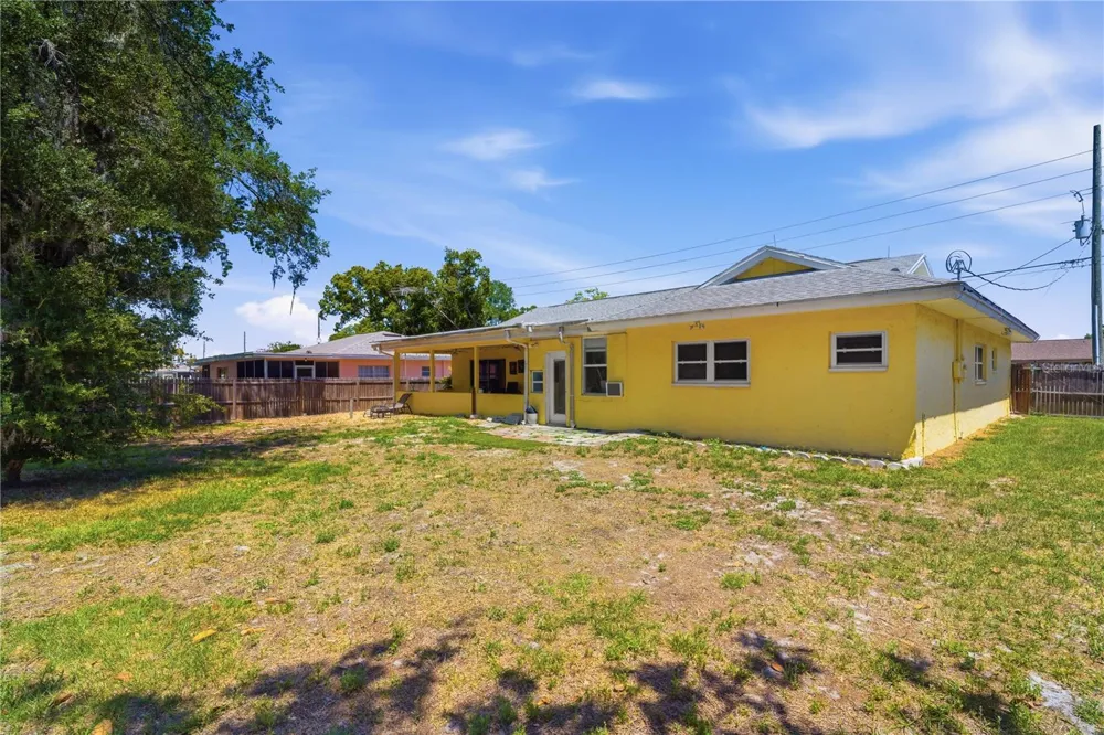 1495 BISHOP ROAD Spring Hill, FL 34608