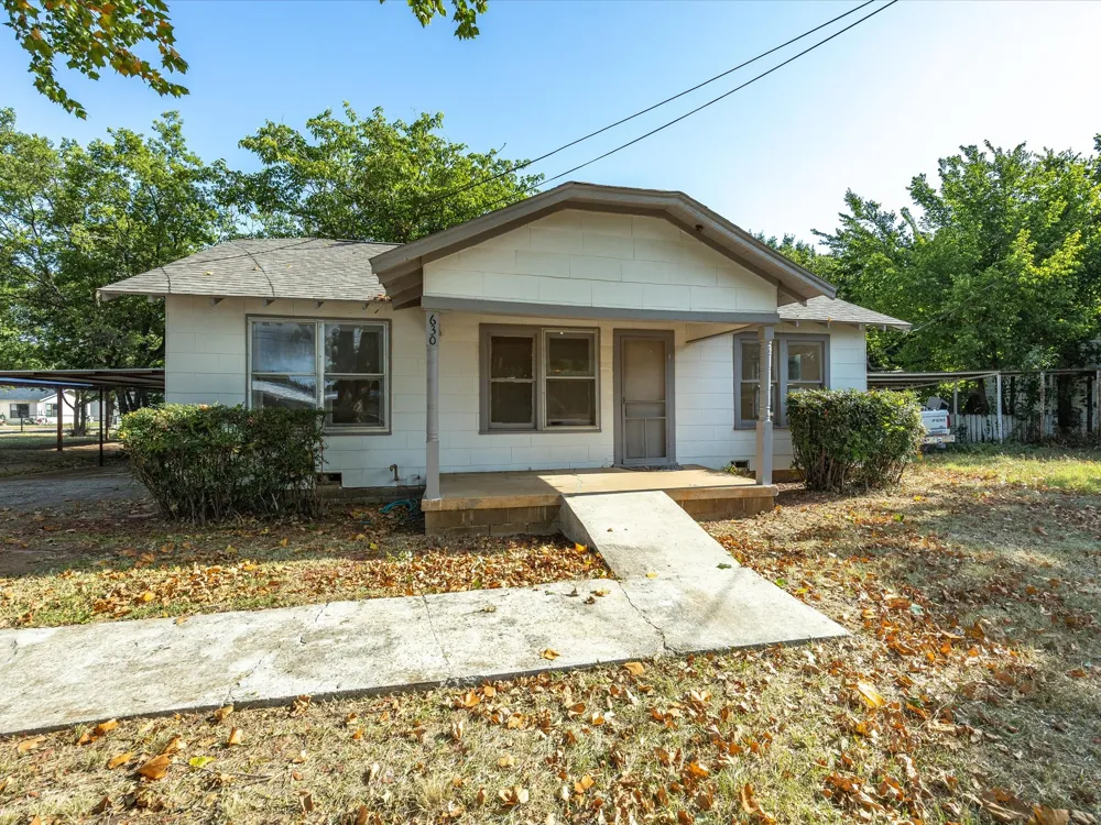 630 W Thompson Street Jacksboro, TX 76458