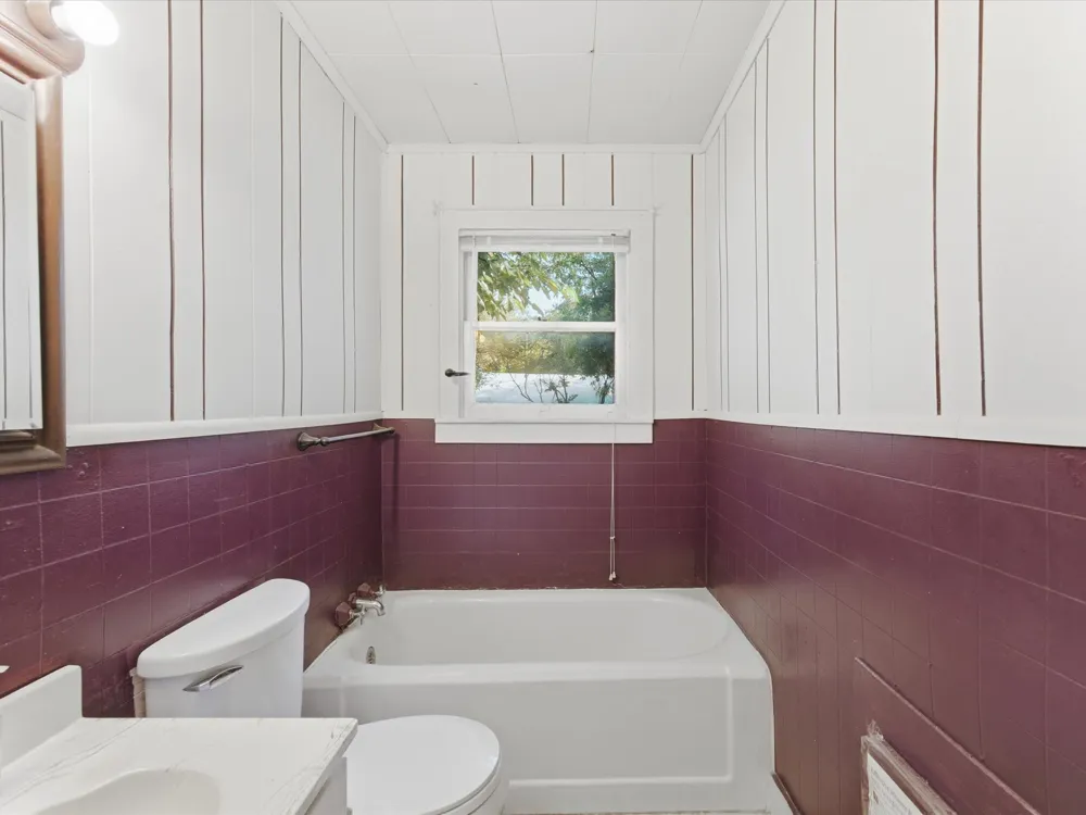 630 W Thompson Street Jacksboro, TX 76458
