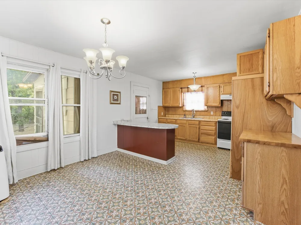 630 W Thompson Street Jacksboro, TX 76458