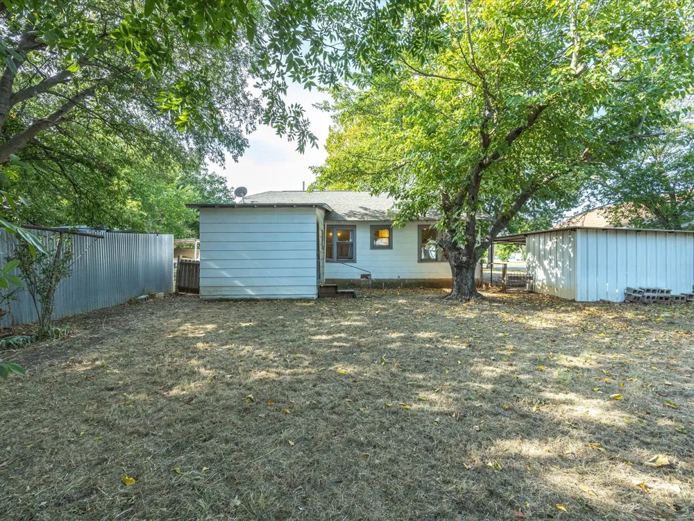 630 W Thompson Street Jacksboro, TX 76458