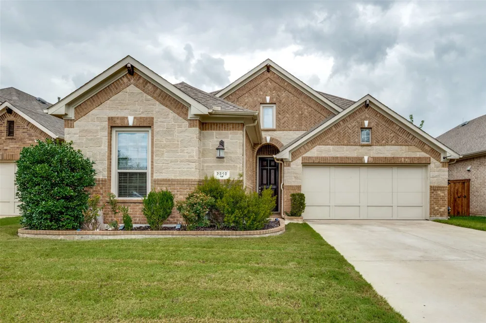 2810 Green Circle Drive Mansfield, TX 76063