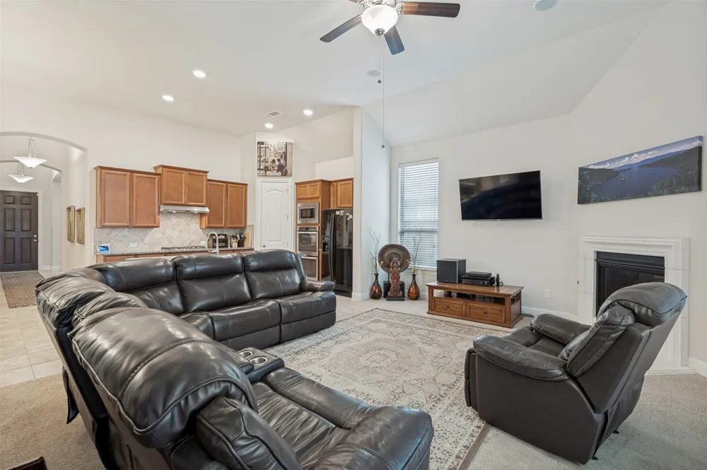2810 Green Circle Drive Mansfield, TX 76063
