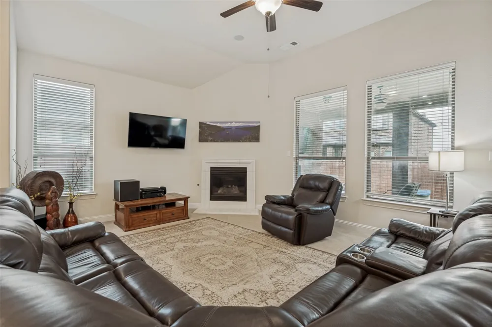 2810 Green Circle Drive Mansfield, TX 76063