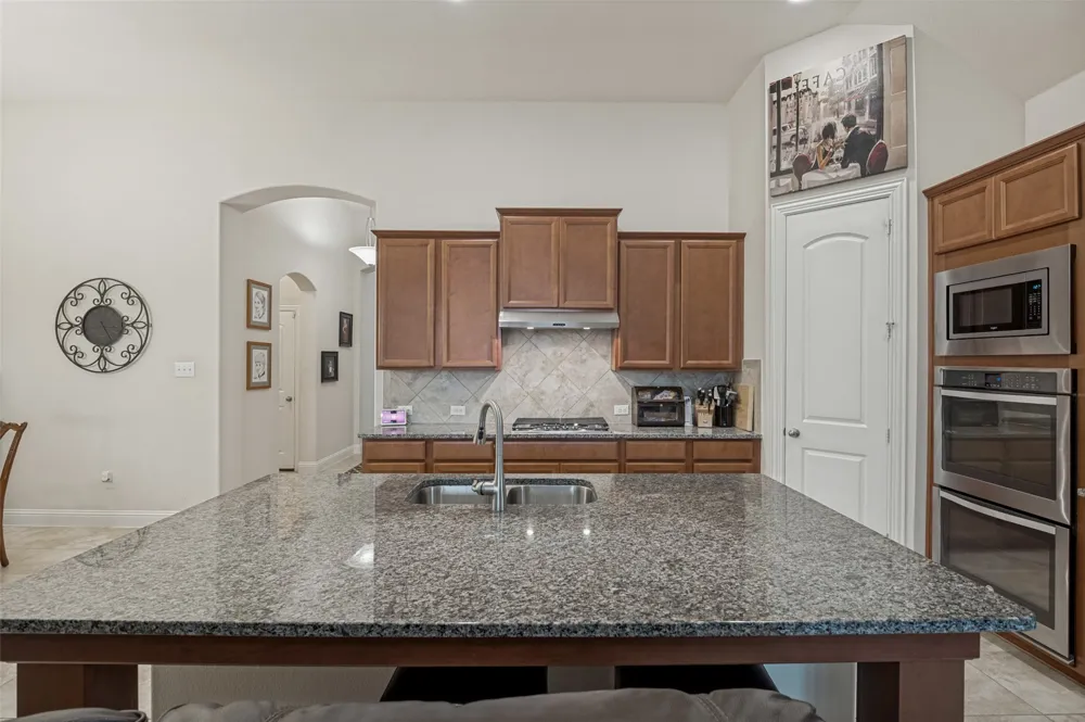2810 Green Circle Drive Mansfield, TX 76063
