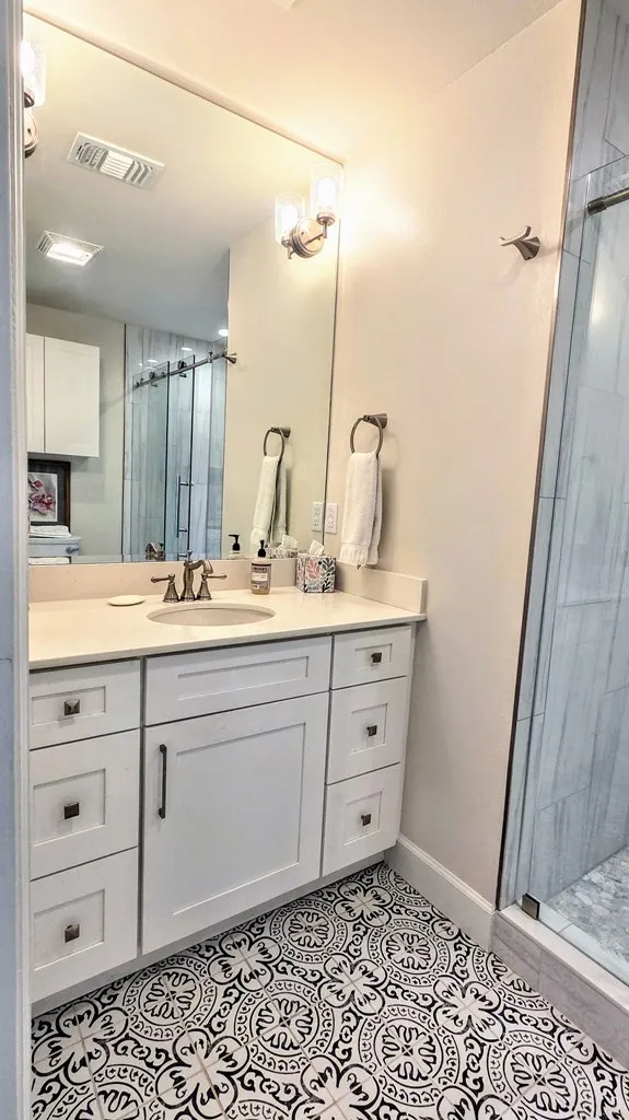 2001 Bayhouse Drive #2001 Rockport, TX 78382