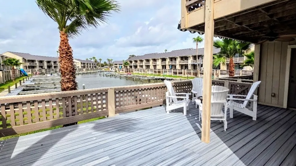 2001 Bayhouse Drive #2001 Rockport, TX 78382