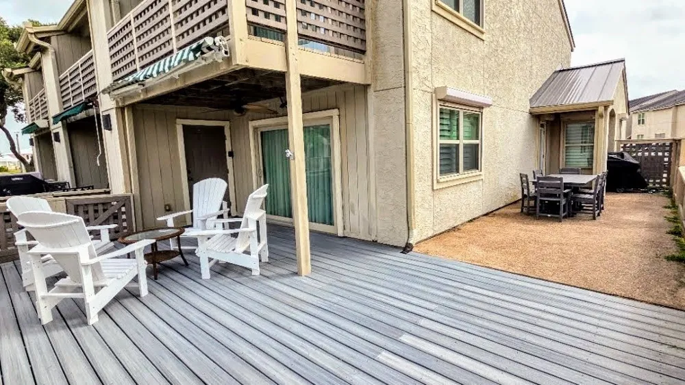 2001 Bayhouse Drive #2001 Rockport, TX 78382