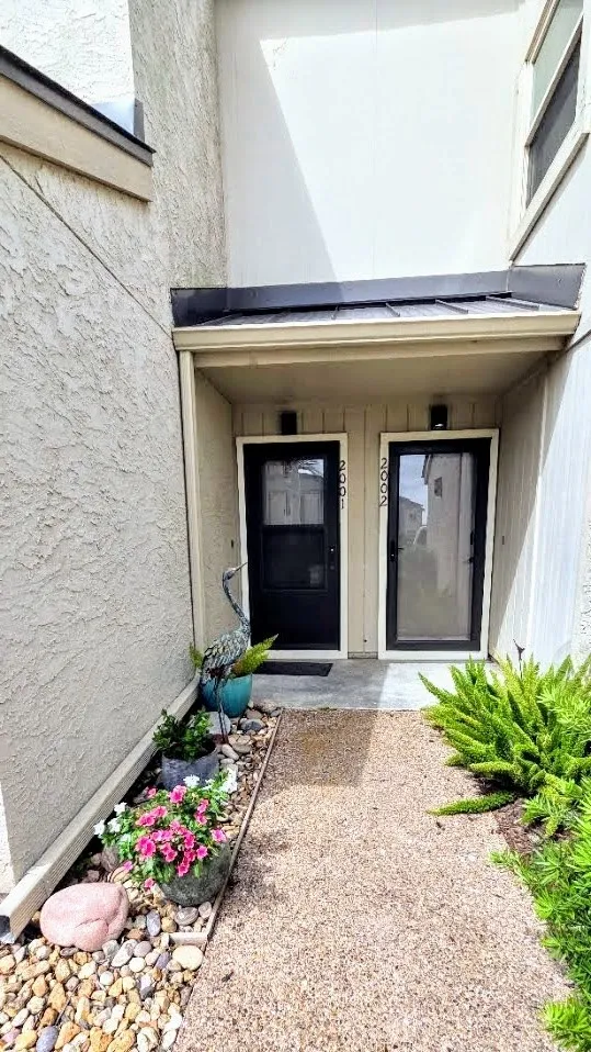2001 Bayhouse Drive #2001 Rockport, TX 78382