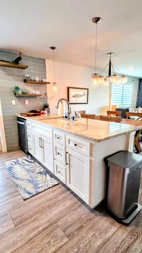 2001 Bayhouse Drive #2001 Rockport, TX 78382