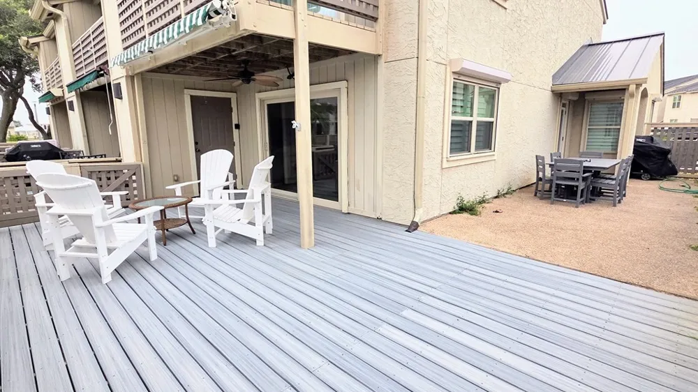 2001 Bayhouse Drive #2001 Rockport, TX 78382