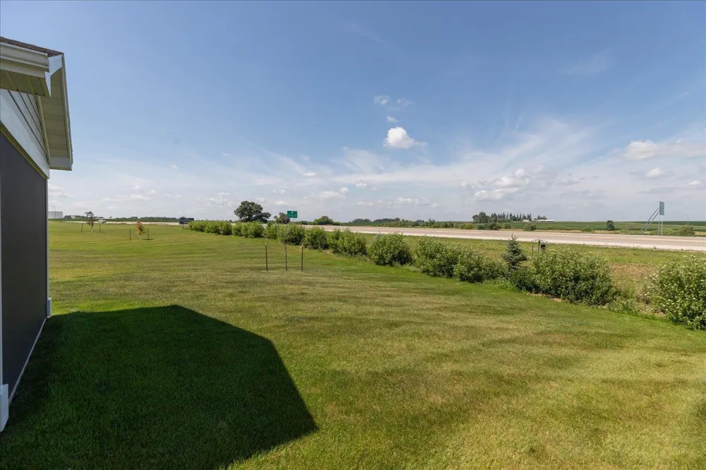 162 Sandstone Drive NW Eyota, MN 55934