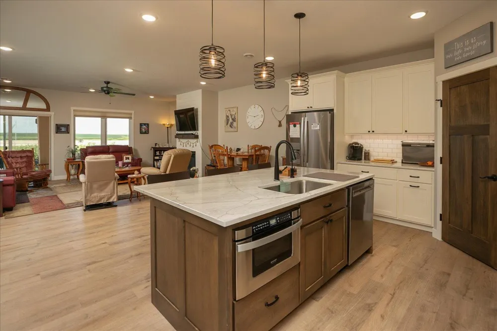 162 Sandstone Drive NW Eyota, MN 55934