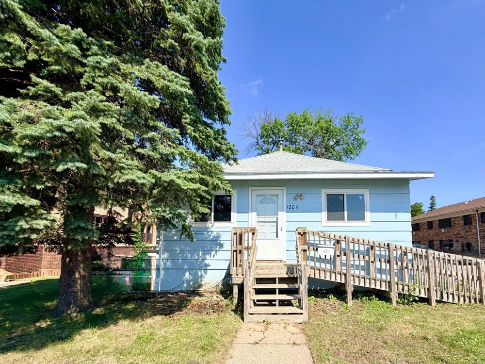 1205 6th Avenue Worthington, MN 56187