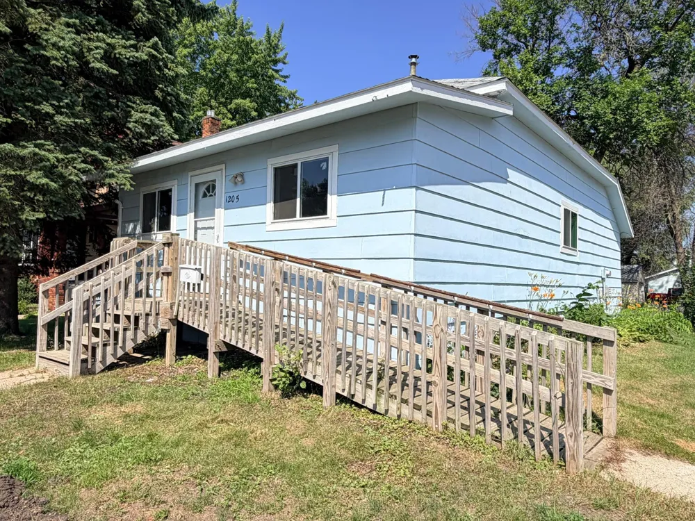 1205 6th Avenue Worthington, MN 56187