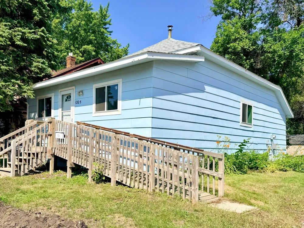 1205 6th Avenue Worthington, MN 56187
