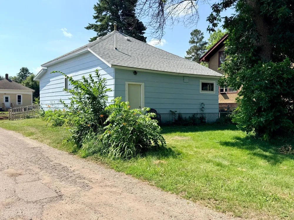 1205 6th Avenue Worthington, MN 56187