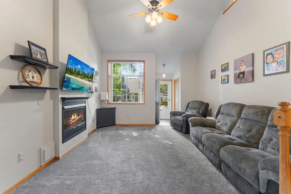 8438 Copperfield Way #78 Inver Grove Heights, MN 55076