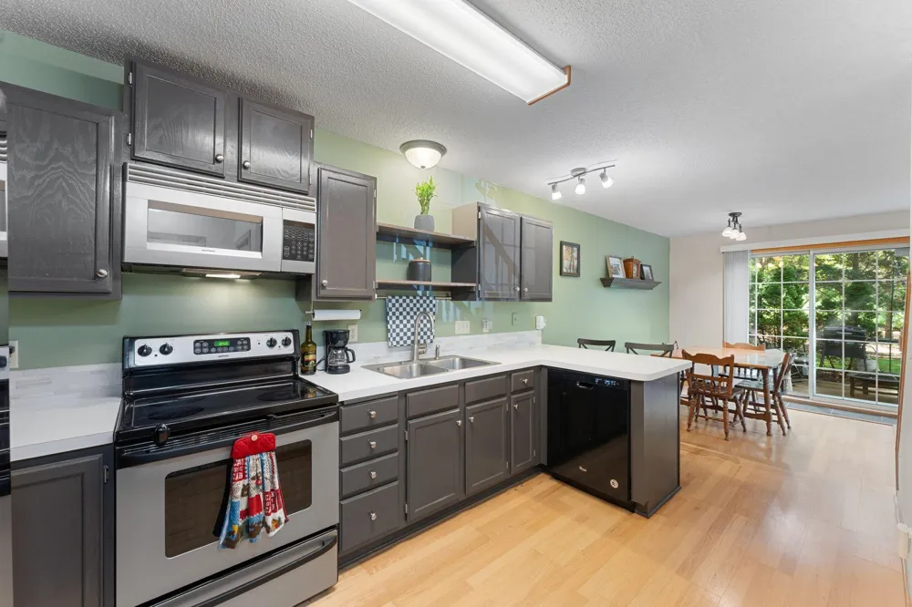 8438 Copperfield Way #78 Inver Grove Heights, MN 55076