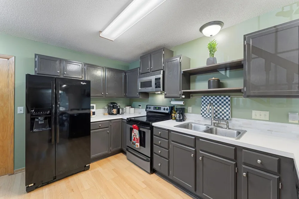 8438 Copperfield Way #78 Inver Grove Heights, MN 55076