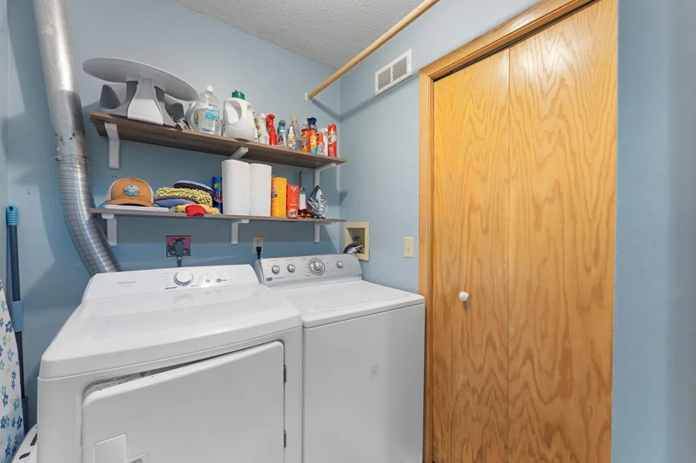 8438 Copperfield Way #78 Inver Grove Heights, MN 55076