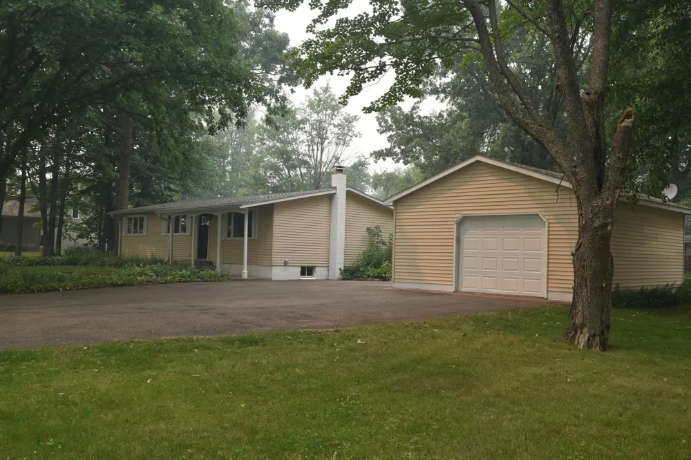 103 Carriage Hill Drive Hinckley, MN 55037