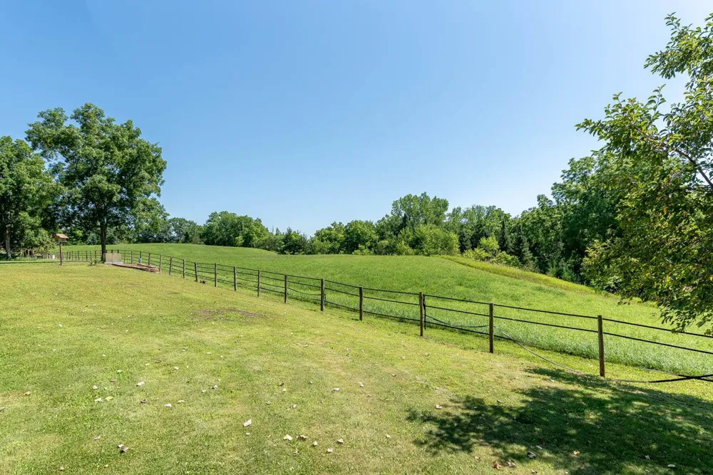 33385 Sibley Heights Lane Le Sueur, MN 56058