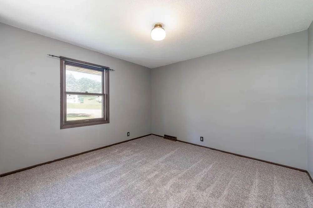 33385 Sibley Heights Lane Le Sueur, MN 56058