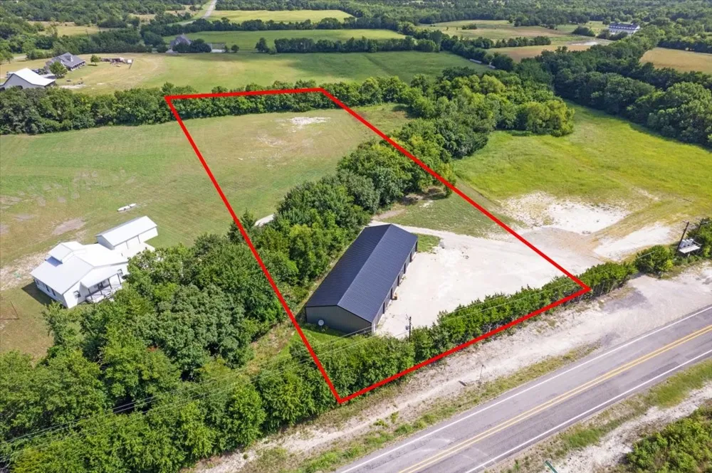 5367 FM-121 Van Alstyne, TX 75495