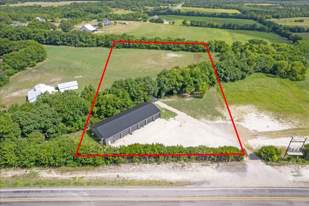 5367 FM-121 Van Alstyne, TX 75495