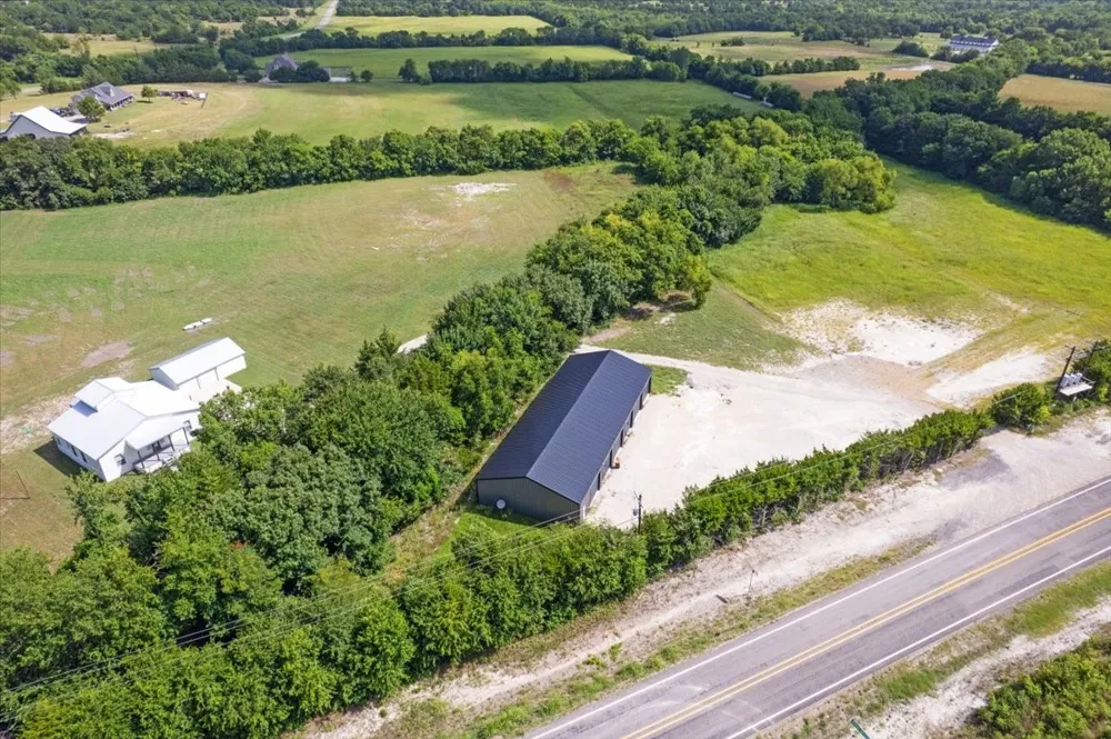 5367 FM-121 Van Alstyne, TX 75495
