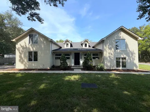 423 SHETLANDS LANE