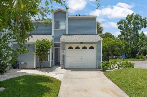 872 BAY LAKE COURT