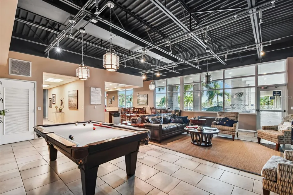 3144 NAUTICAL PLACE S St Petersburg, FL 33712