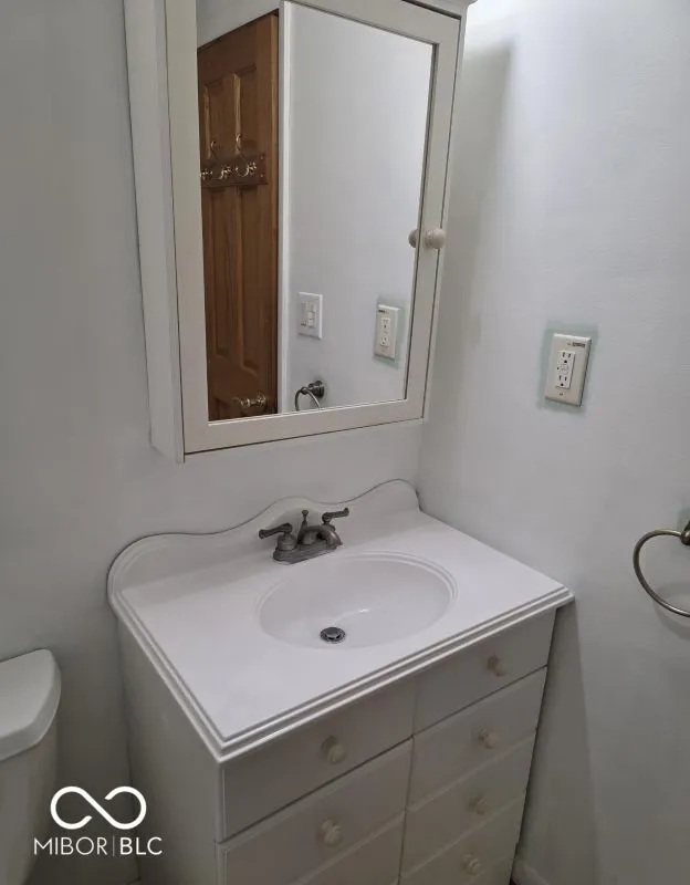 1615 Avenue East Street Elwood, IN 46036