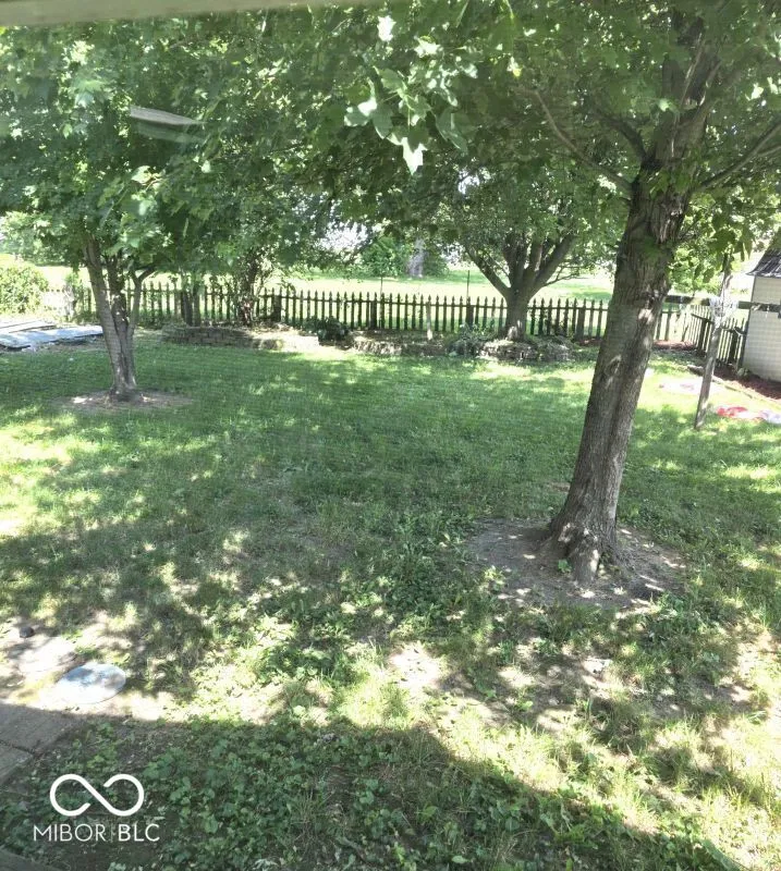 1615 Avenue East Street Elwood, IN 46036
