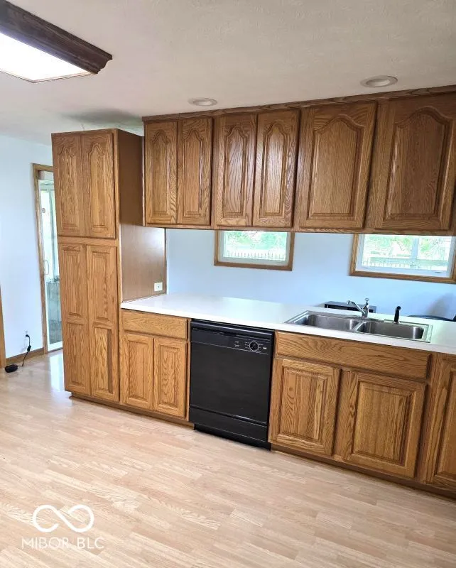 1615 Avenue East Street Elwood, IN 46036
