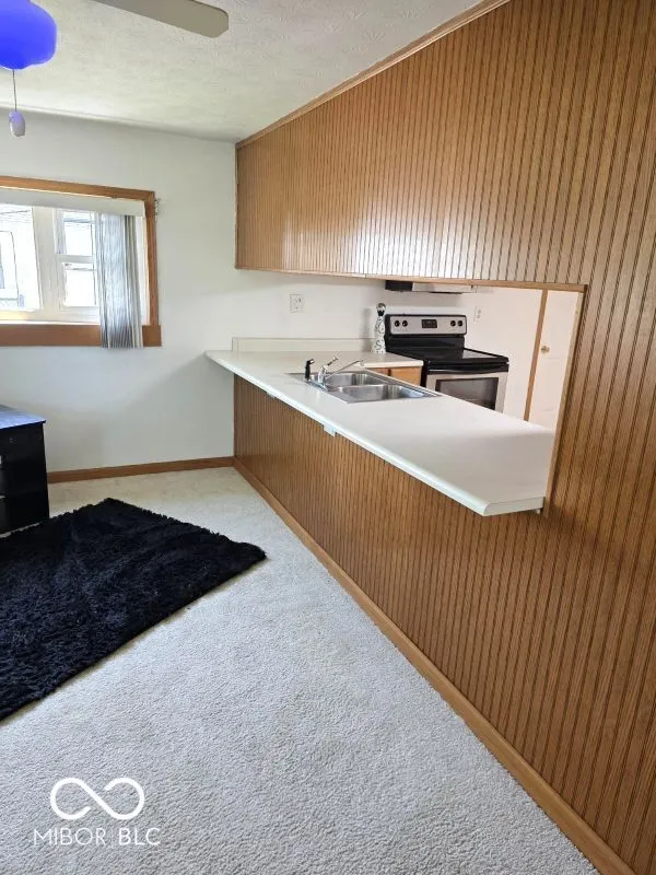 1615 Avenue East Street Elwood, IN 46036