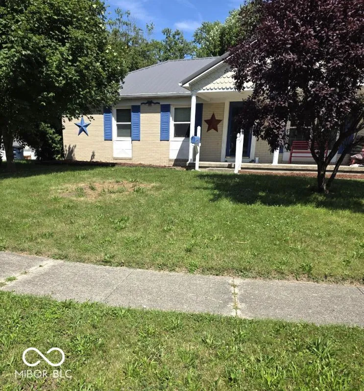 1615 Avenue East Street Elwood, IN 46036