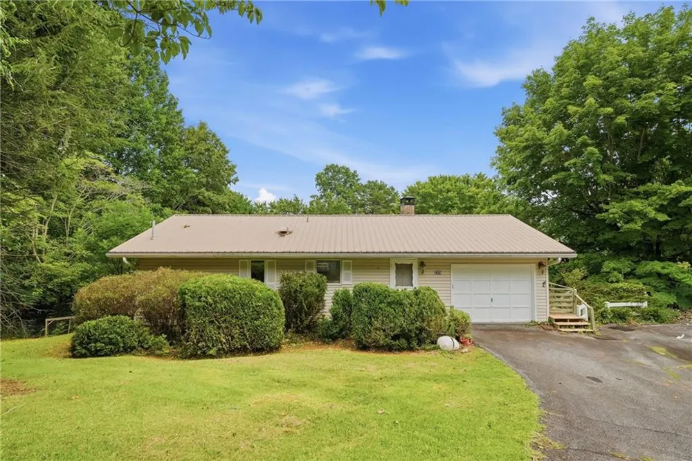 2325 Ridgecrest Circle Hiawassee, GA 30546