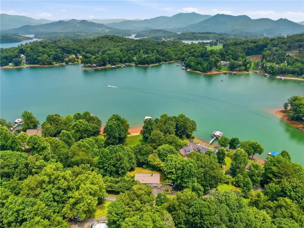 2325 Ridgecrest Circle Hiawassee, GA 30546