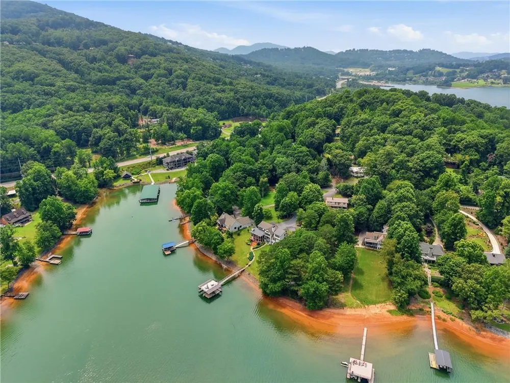2325 Ridgecrest Circle Hiawassee, GA 30546