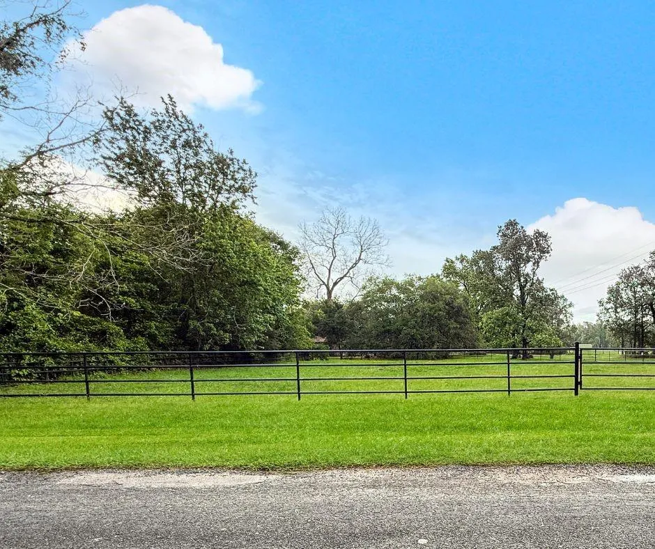 County Road 2010 Liberty, TX 77575