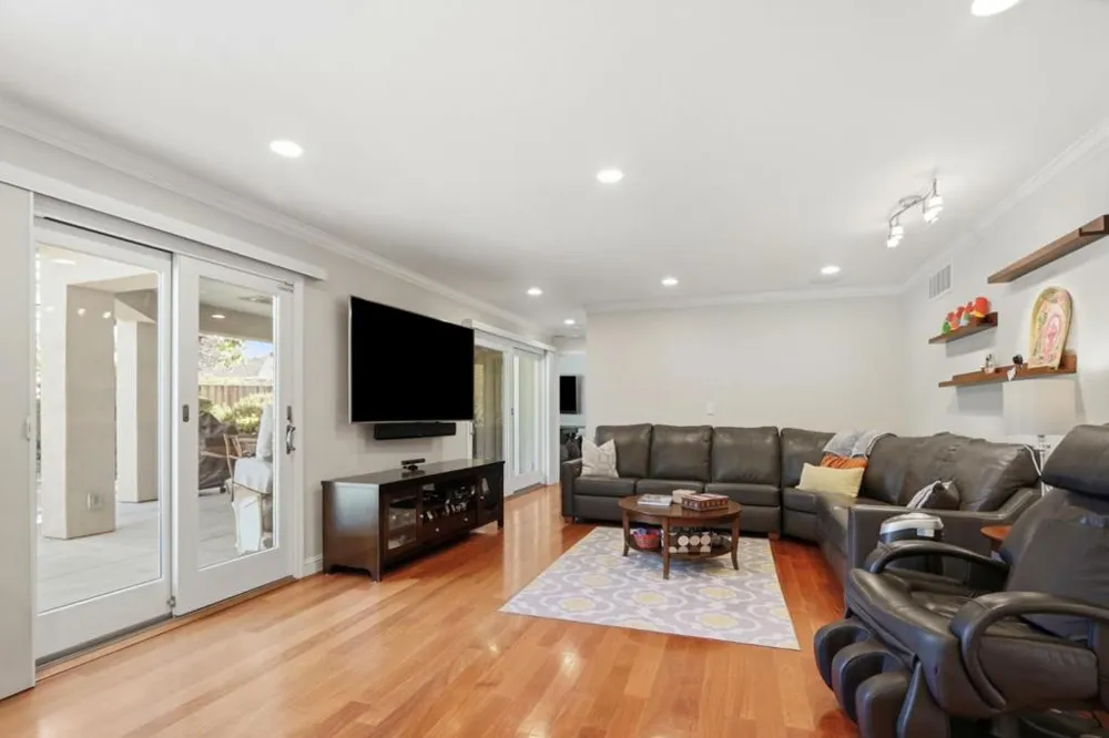 20234 Edinburgh Drive Saratoga, CA 95070