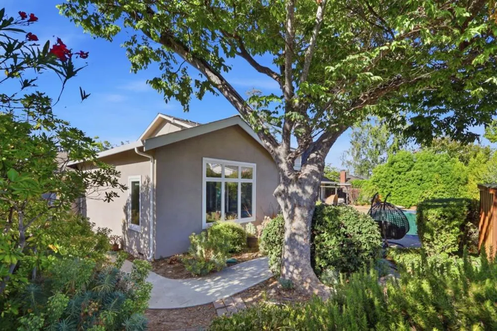20234 Edinburgh Drive Saratoga, CA 95070