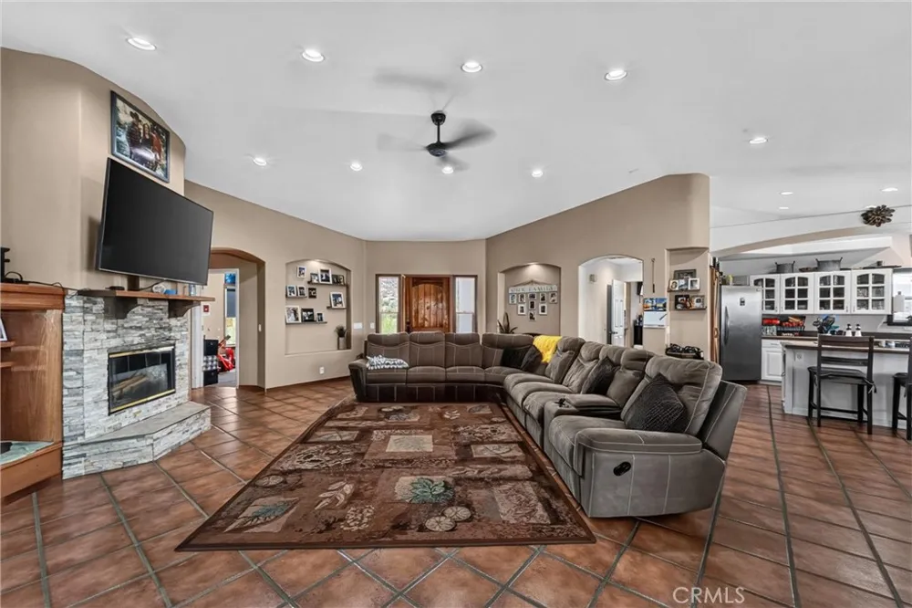 49185 Tomahawk Court Aguanga, CA 92536
