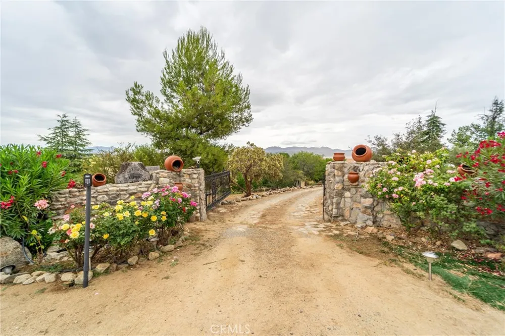 49185 Tomahawk Court Aguanga, CA 92536